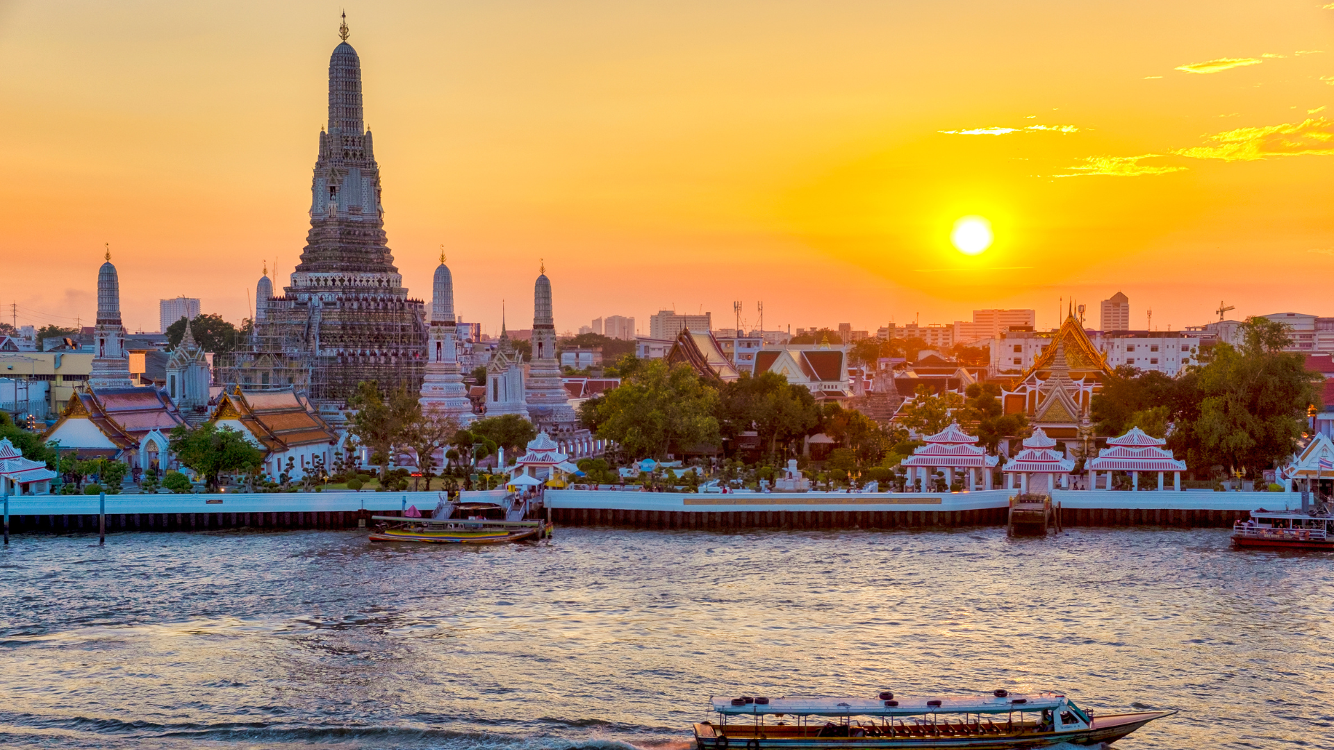 Group Travel Made Easy: Best Transfer Options for Large Groups in Bangkok