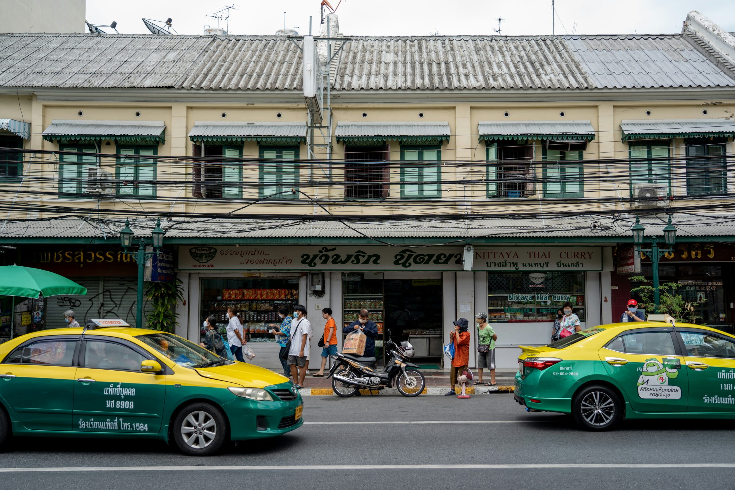 Bangkok Traffic Tips: When to Avoid Traveling from the Airport (And What to Do Instead!)